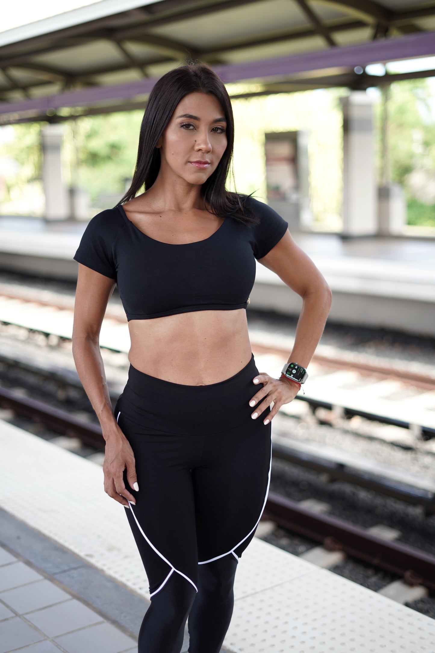 BLACK TINITA CROP TOP